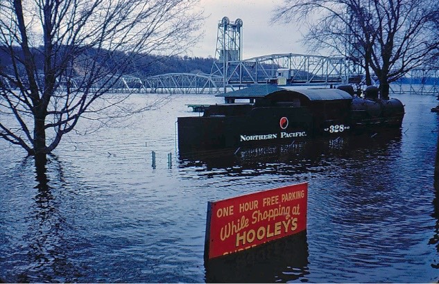 Assisting Stillwater - Flood of 1965 (9)