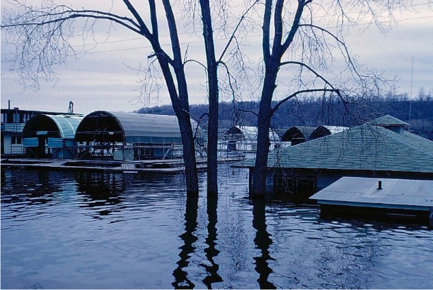Assisting Stillwater - Flood of 1965 (11)